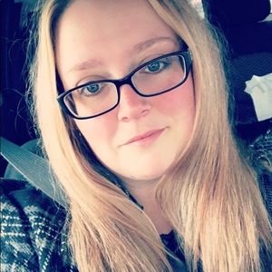 Meet your Posher, Stacy